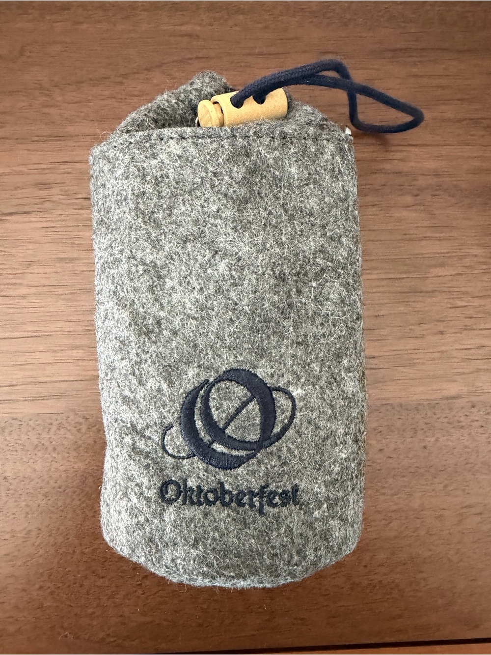 Lufthansa German Airline Oktoberfest Business Class
Amenity Kit Bag